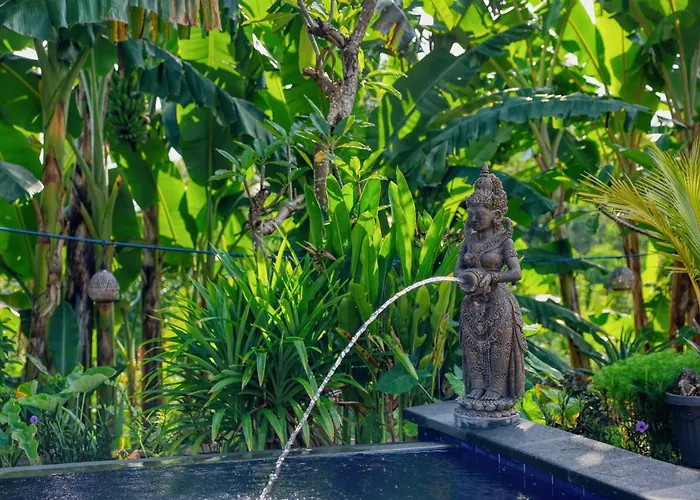 Lungguh Penida Hut