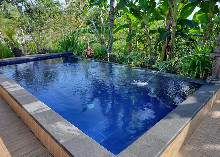Lungguh Penida Hut Villa