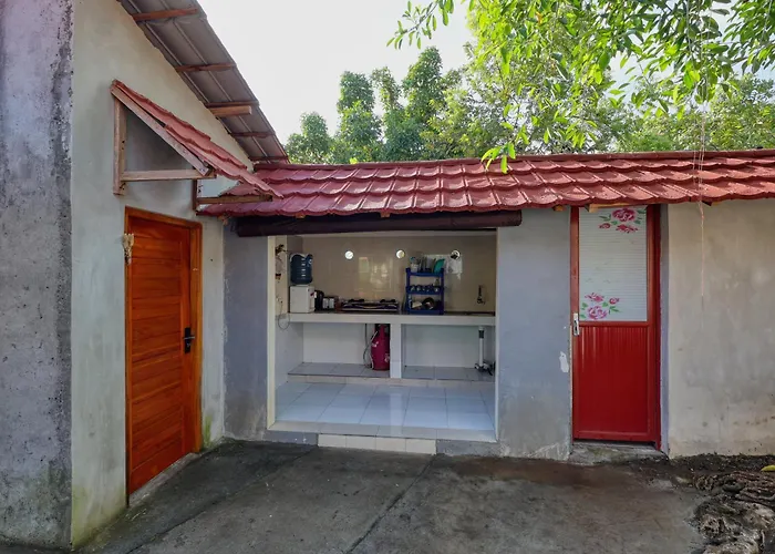 Lungguh Penida Hut