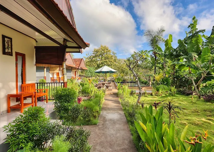 Lungguh Penida Hut *